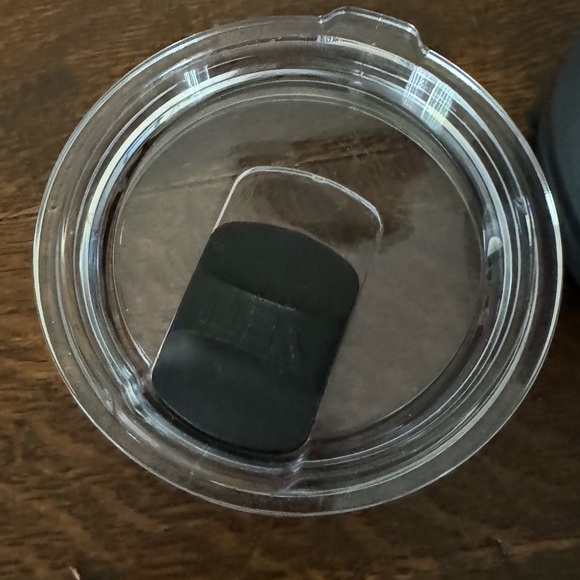 Yeti Charcoal 14 oz Rambler Mug - Picture 6 of 6